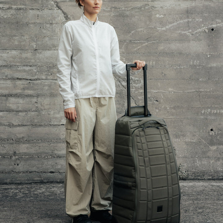 Moss_20Green_on_20person__20Hugger_2060L.jpg