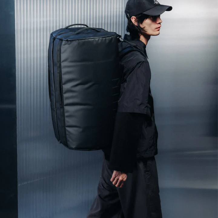 Roamer_20Pro_20Split_20Duffel_2090L_20Black_20Out_SS25.webp