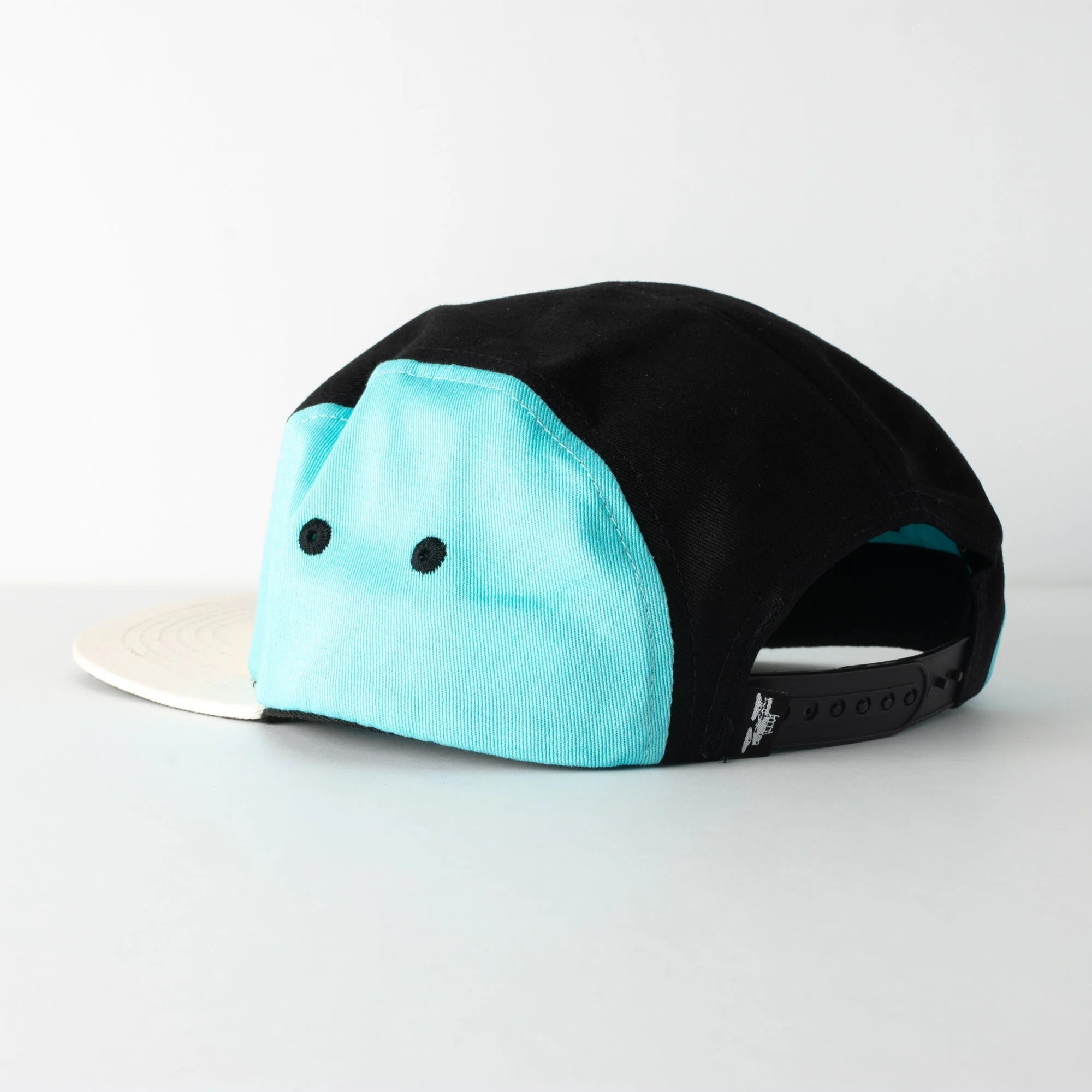 COLOUR BLOCK CAP