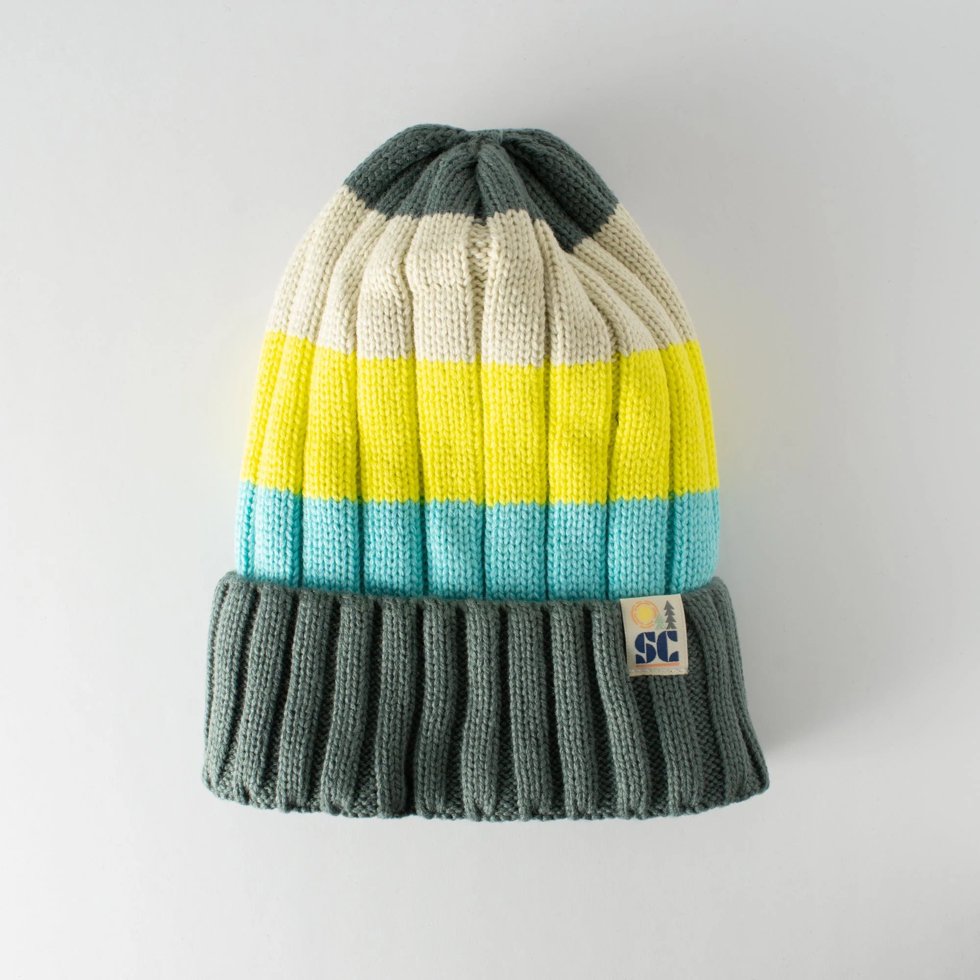 throwback-beanie-231633_2000x_aacac911-8706-4a8f-b601-aa1a7ac651c9.webp